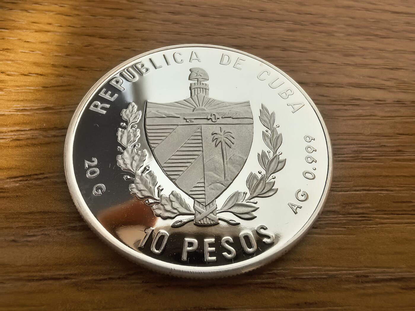 长老汇蛇年精选第七十五场拍卖 1994古巴一战战斗机系列英国的信天翁2号战斗机10比索彩色珐琅质精制银币，20克999银