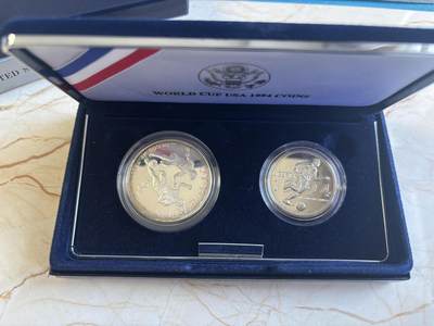 第182期拍卖 - 1994年美国双币套 美国世界杯（1美元+半美元） 26.73克900银 盒证全