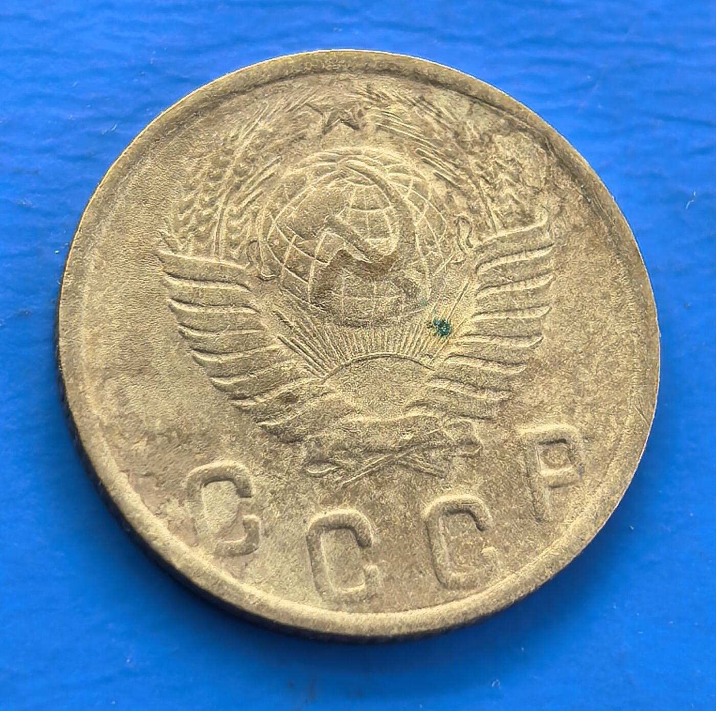 外国优质老铜币银币，周六九点倒数截拍，满百包邮，可寄存半年，喜欢朋友微信扫描二维码可直接参拍 苏联1949年2戈比