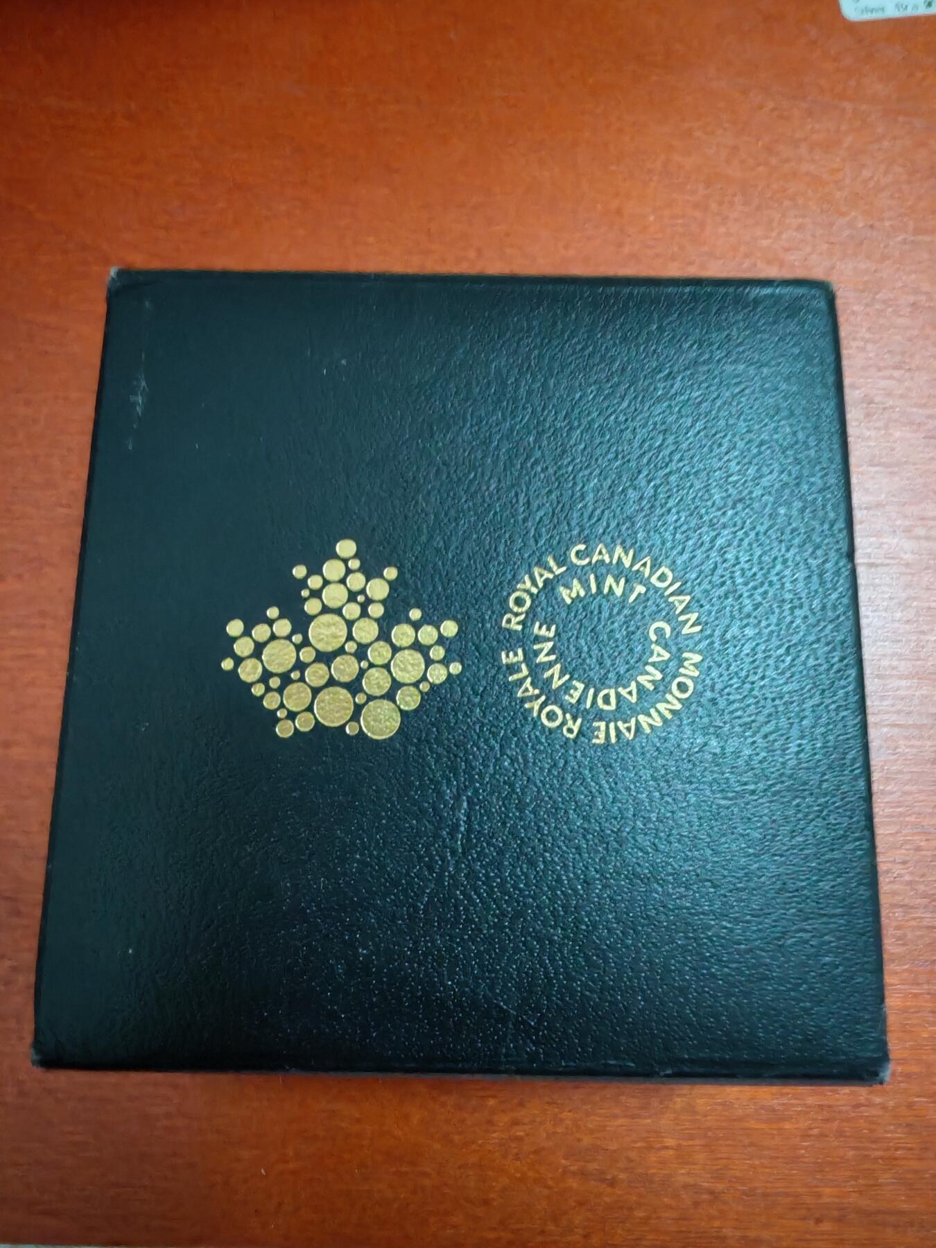 长老汇蛇年精选第七十五场拍卖 2014加拿大郁金香5加元双色精制银币，盒证全