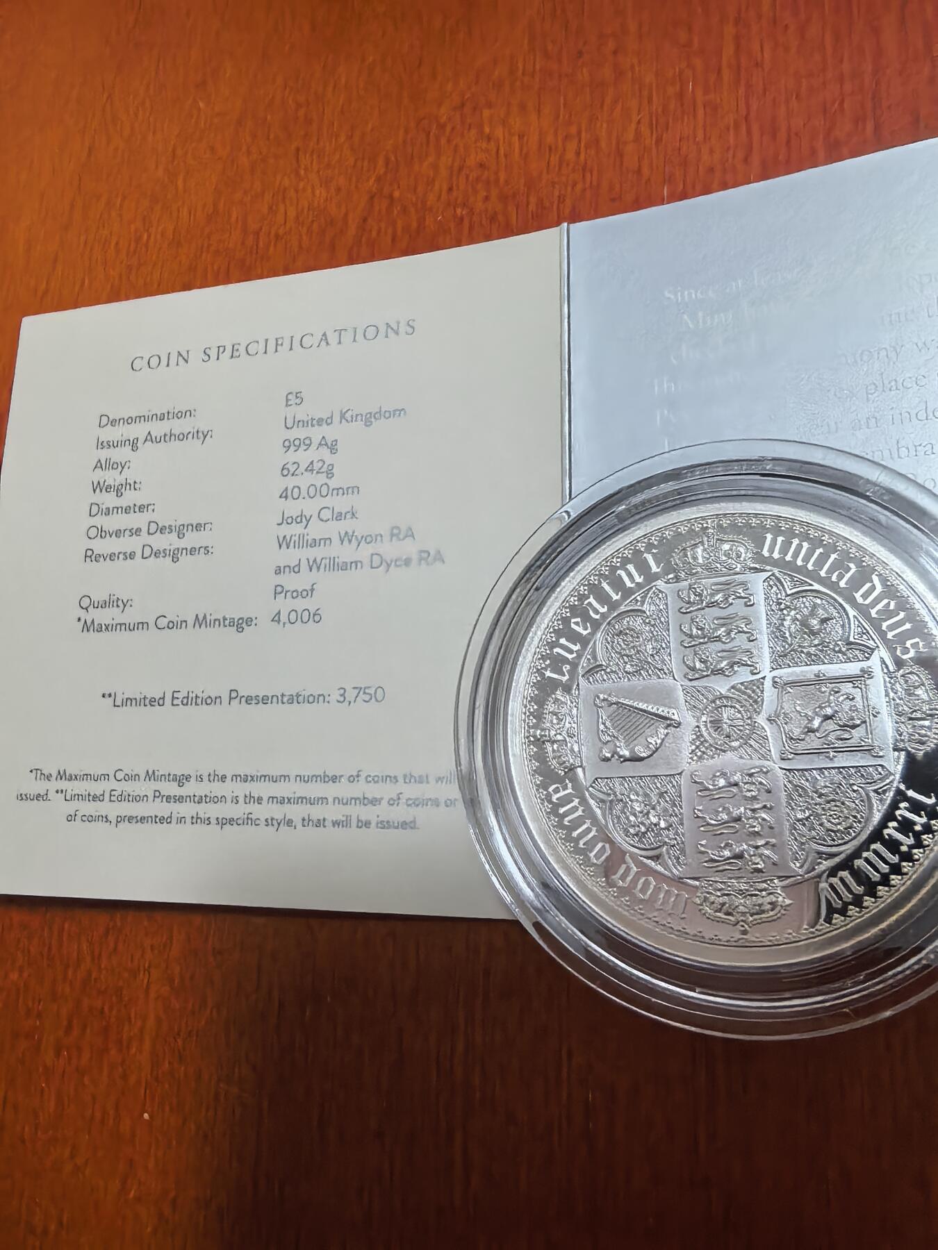 长老汇蛇年精选第七十五场拍卖 2021英国伟大雕刻师系列之怀特哥特四分盾徽5英镑精制银币，2盎司999银，盒证全，3750枚，热门！