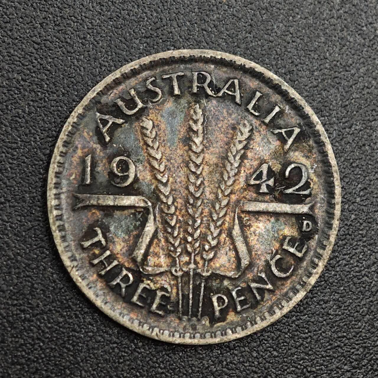 【淘币小摊】实时拍第八百零一拍   散币场   满百包邮可预留二周 每周一统一发货   澳大利亚1942年乔治六世3便士银币