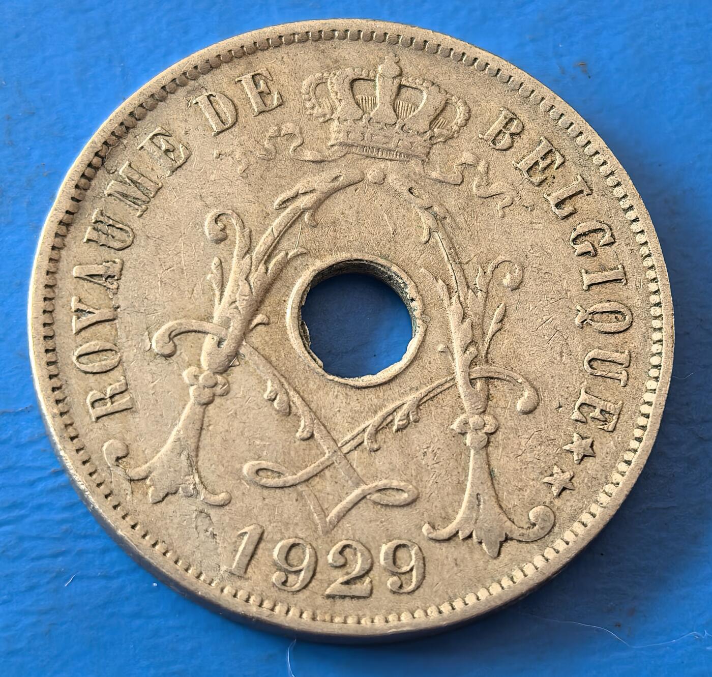 外国优质老铜币银币，周六九点倒数截拍，满百包邮，可寄存半年，喜欢朋友微信扫描二维码可直接参拍 比利时1929年25分