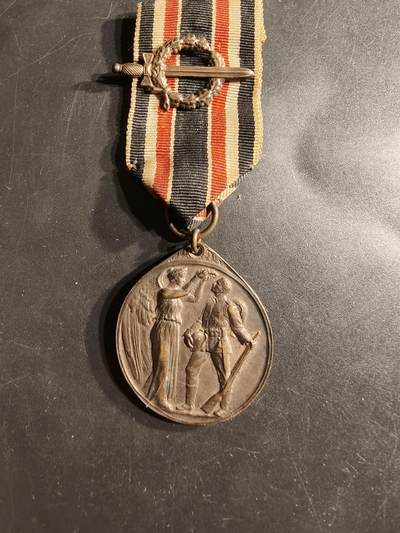 老王徽章第164期 -  德国魏玛老兵一战服役奖章     带勋饰