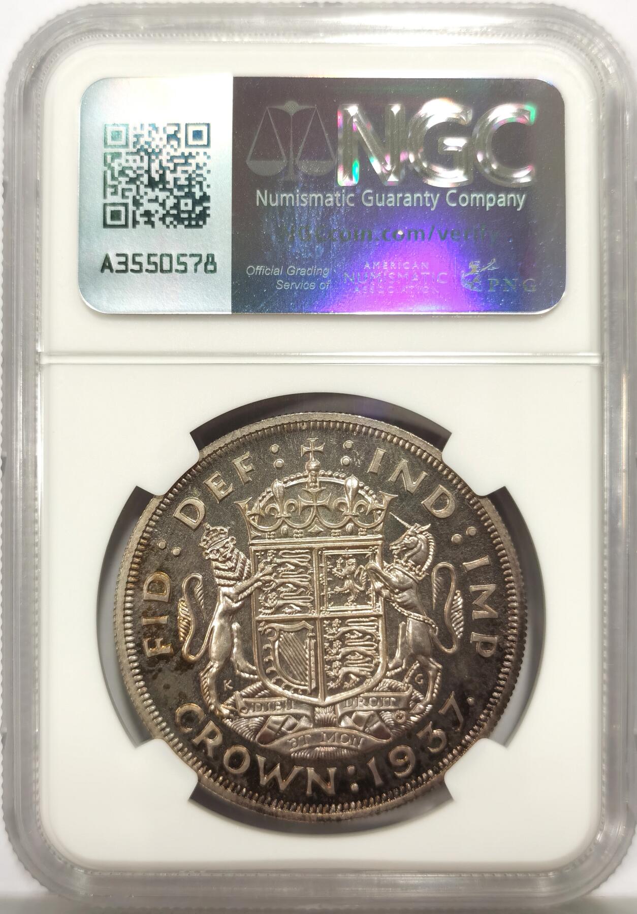 博洋堂世界钱币拍卖第147期（全场包邮） NGC PF63 英国1937年乔治六世登基1克朗精制银币，发行量2.6万枚，名人旧藏。原汁原味五彩老包浆，包浆醇厚，PROOF精制币，高浮雕币面，味道币味道足，五彩包浆锋利感十足。