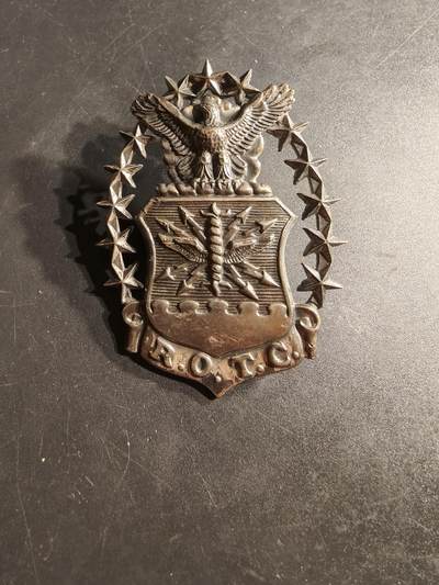 老王徽章第164期 -  美国预备军官团大檐帽帽徽