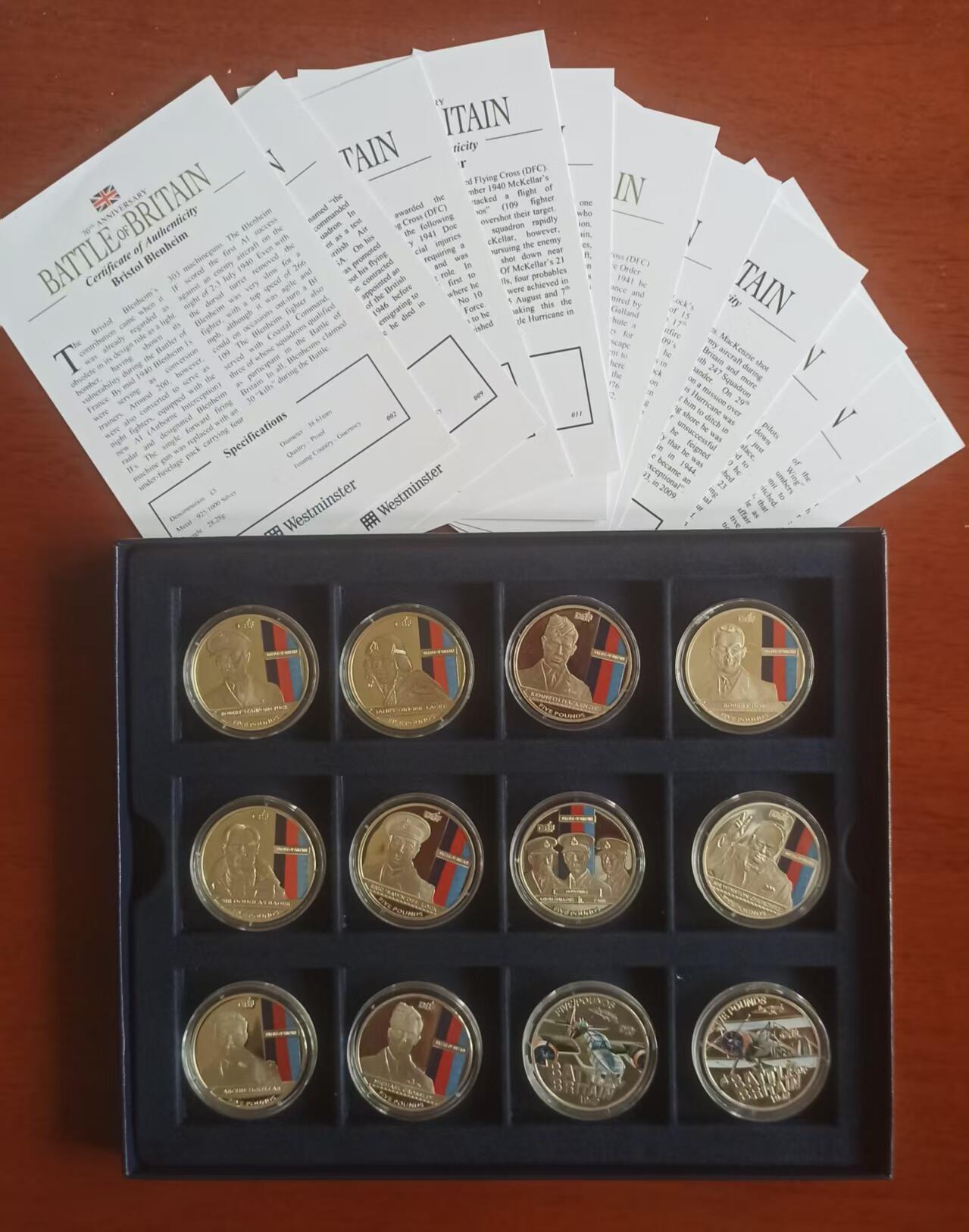 ❤️【币观天下】❤️ 第331期钱币拍卖- 2025.11.21周五晚上6点半场-长期征集拍品 根西、泽西不列颠空战纪念克朗银币12枚 包含10枚人物和两枚飞机彩色克朗大银币 人物包括丘吉尔、道丁、以及巴德爵士在内的王牌飞行员。飞机为格洛斯特斗士和布伦斯特战机 飞机欠证书一张