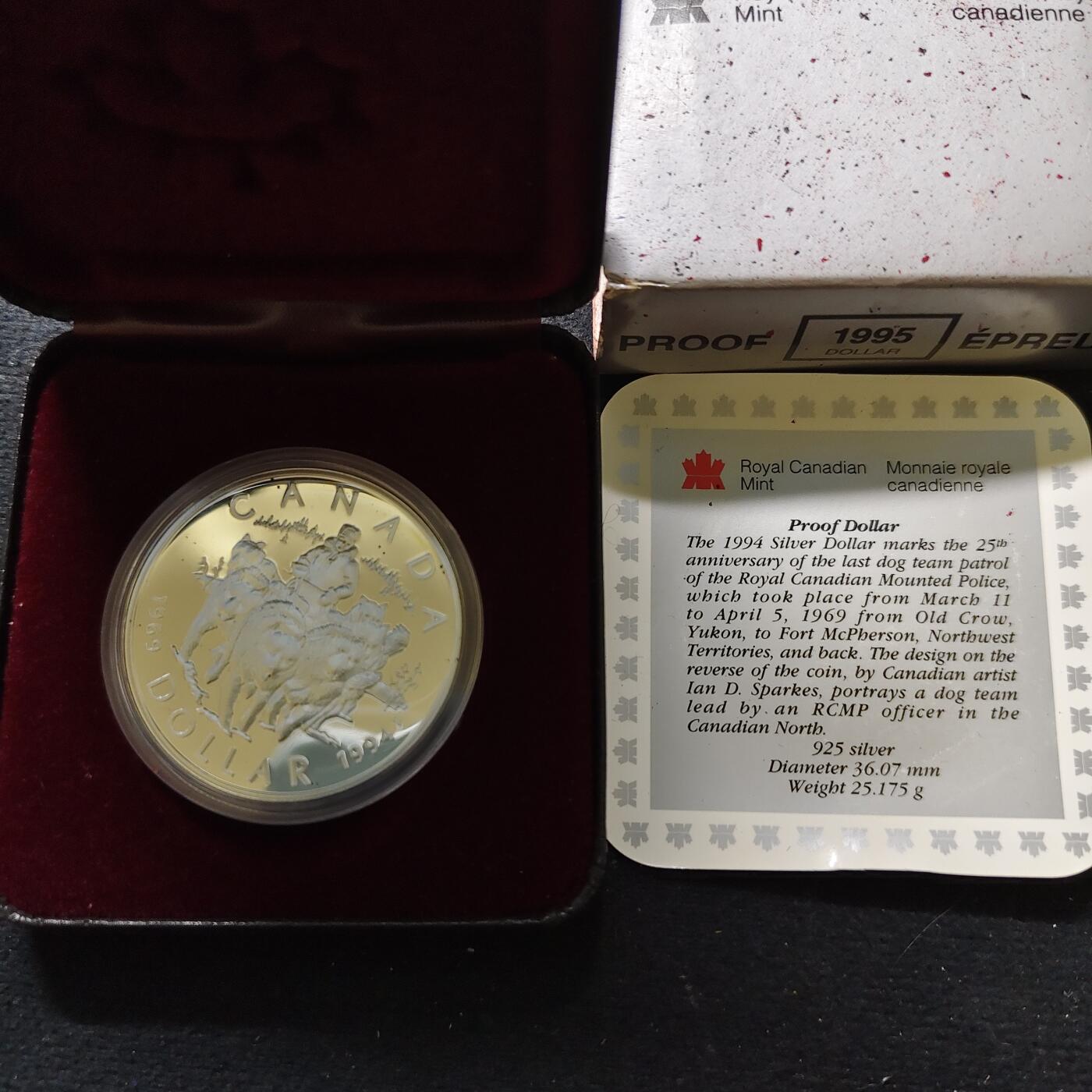 【全场包邮】纯粹捡漏拍479场（免费代拍第16场） 加拿大1994年1元1美元最后一次加拿大皇家骑警雪橇狗巡逻（36毫米25.18克）精制纪念银币-盒证全