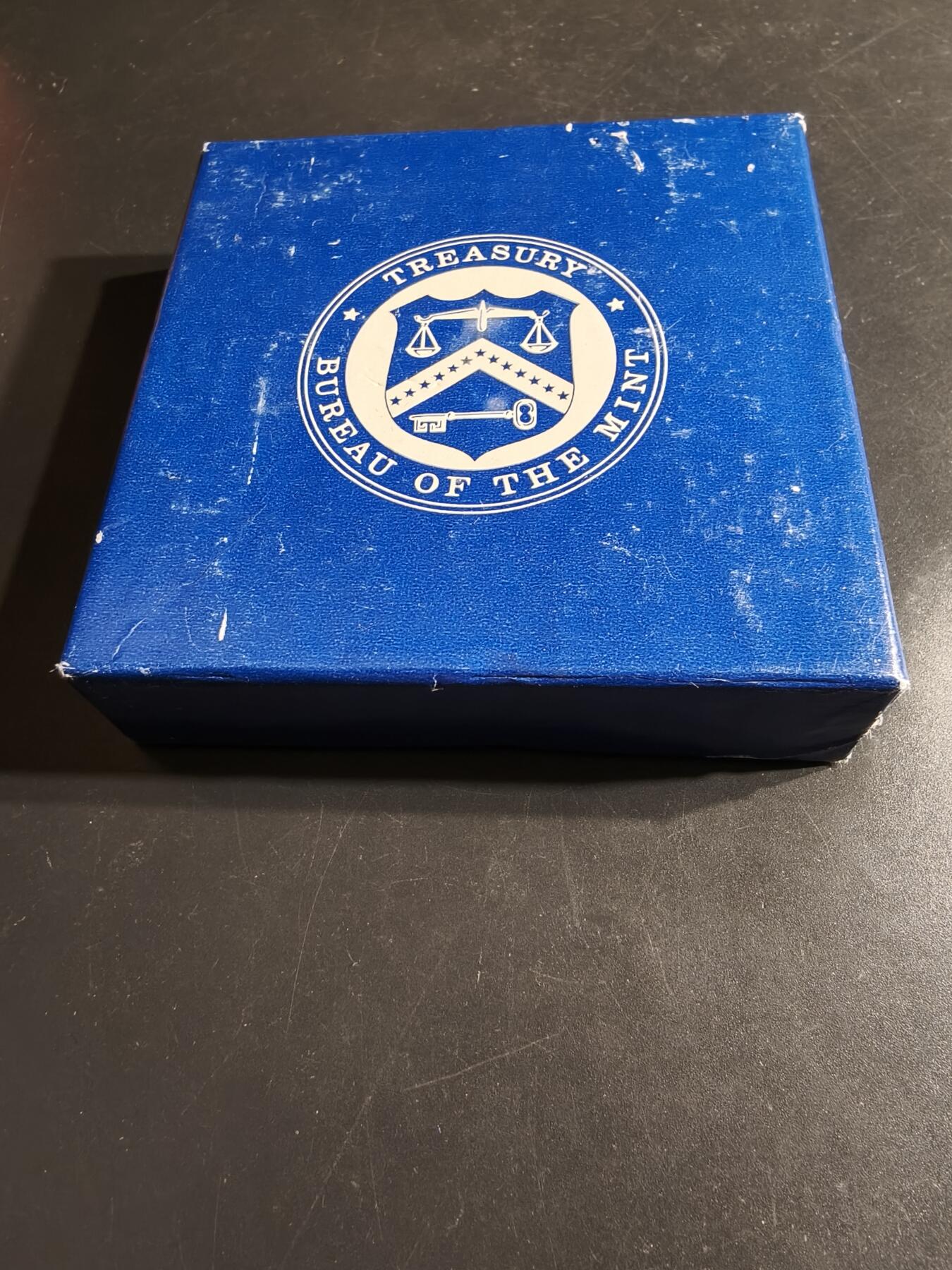 老王徽章第164期 美国铸币局哈里•杜鲁门总统大铜章      原盒带证书     直径76mm.    重量231g 