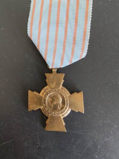 老王徽章第164期 - 法国战斗十字奖章 