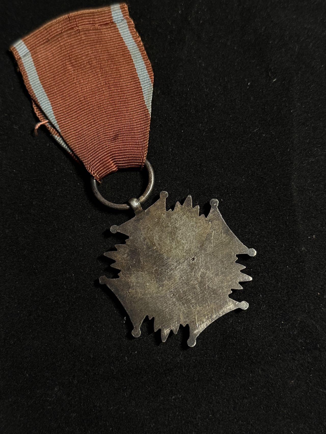 戎马世界章牌大赏第108期 波兰银级功勋十字勋章，PRL版