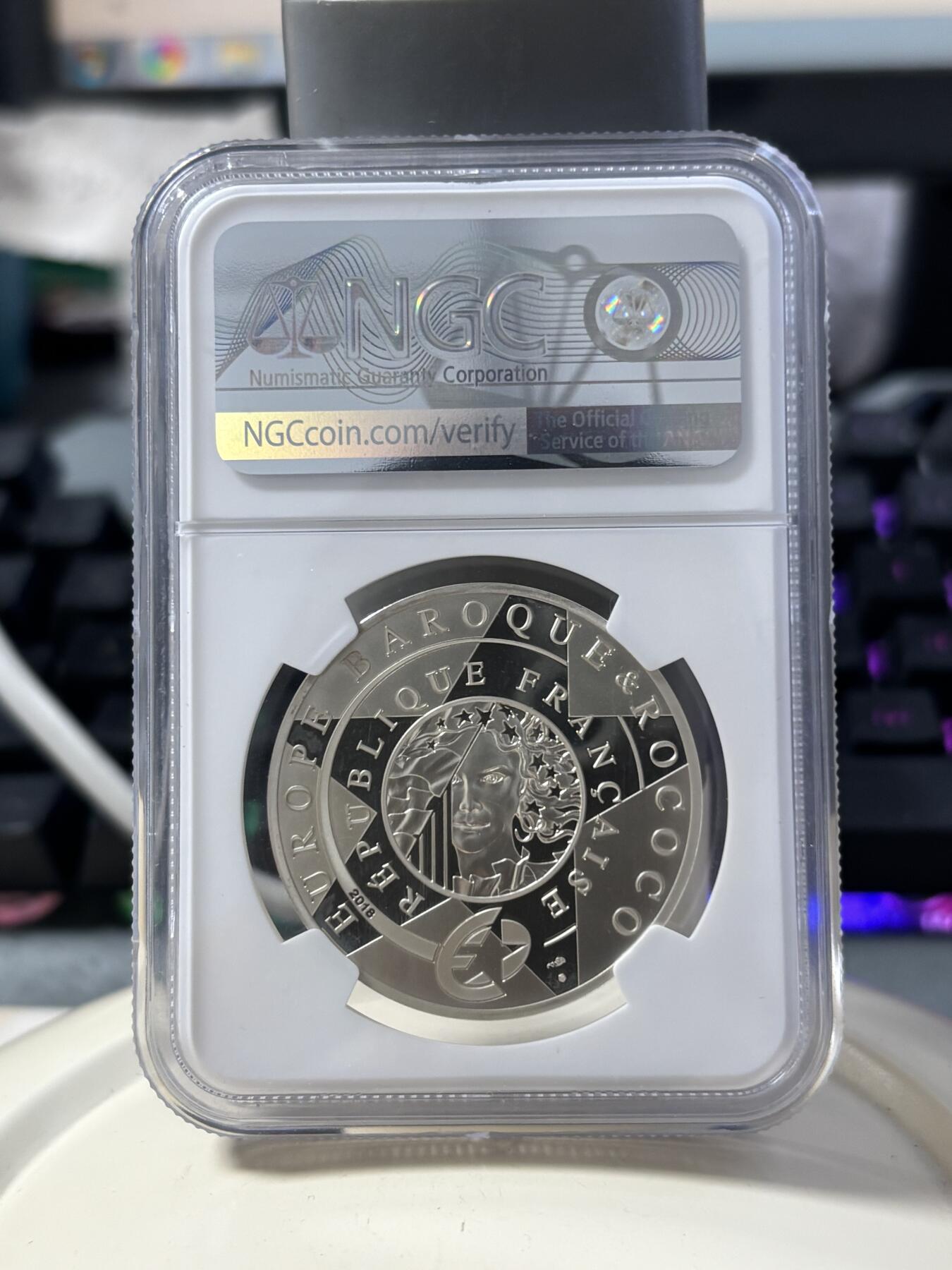 第182期拍卖 法国2018年欧洲之星巴洛克和洛可可精制镀金银币NGC-PF69无盒无证书，900银，22.2克，发行10000枚