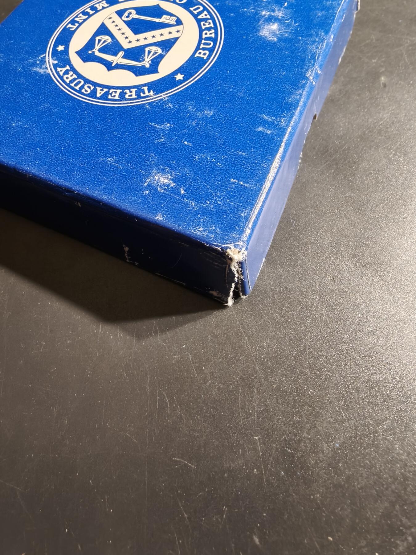 老王徽章第164期  美国铸币局尤利西斯·S·格兰特总统大铜章     原盒带证书     直径76mm.    重量210.7g.      格兰特为南北战争时期北方联邦军队统帅，于1869-1873任美国总统