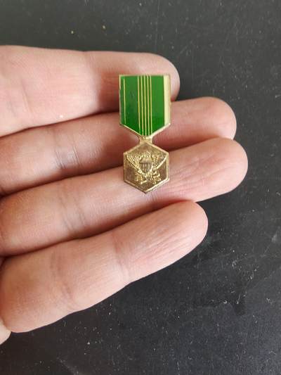 老王徽章第164期 -  美国陆军军事功绩奖章徽章