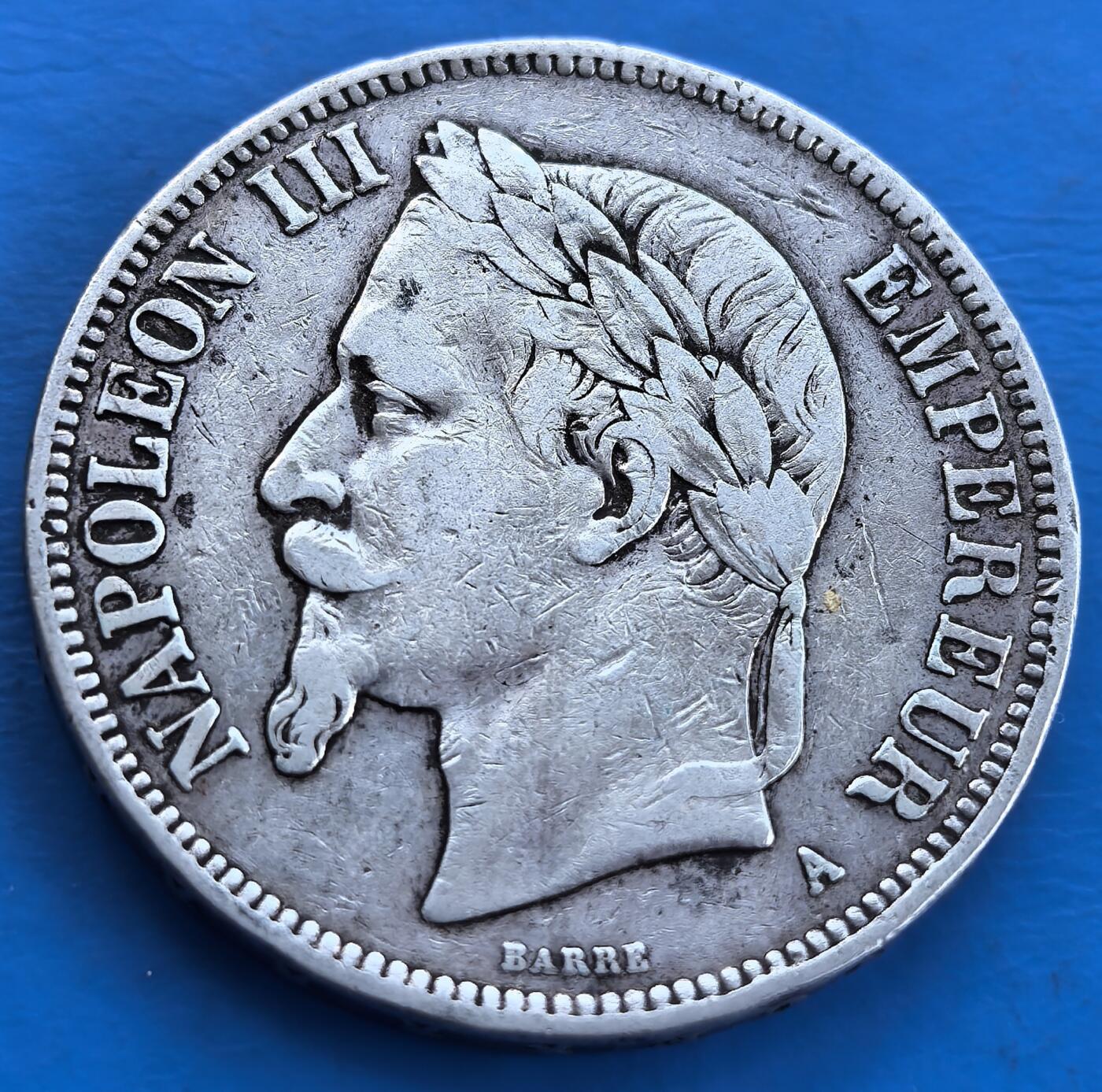 外国优质老铜币银币，周六九点倒数截拍，满百包邮，可寄存半年，喜欢朋友微信扫描二维码可直接参拍 法国拿破仑国王1870年5法郎大银币