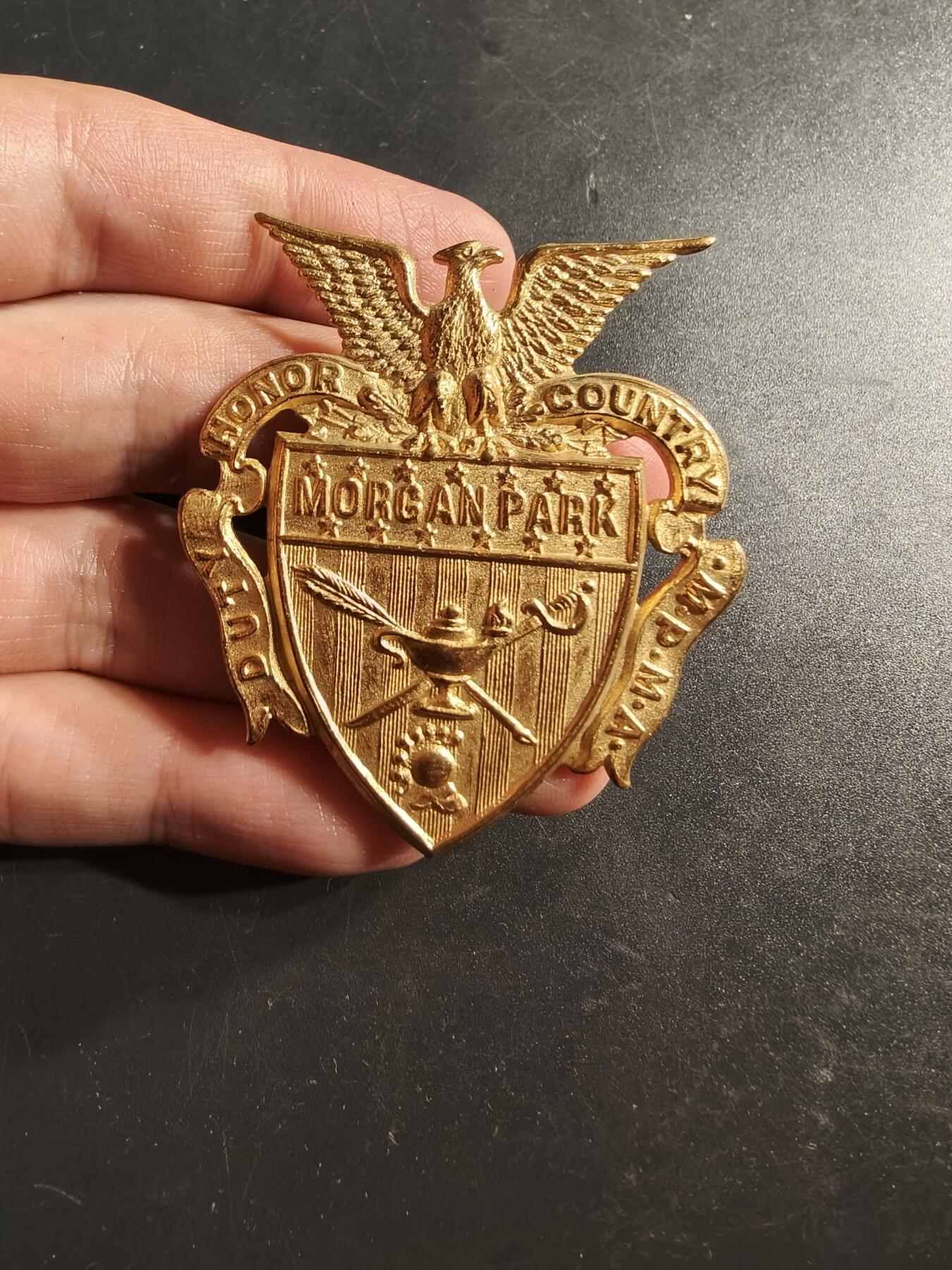 老王徽章第164期  美国摩根公园军事学院大檐帽帽徽