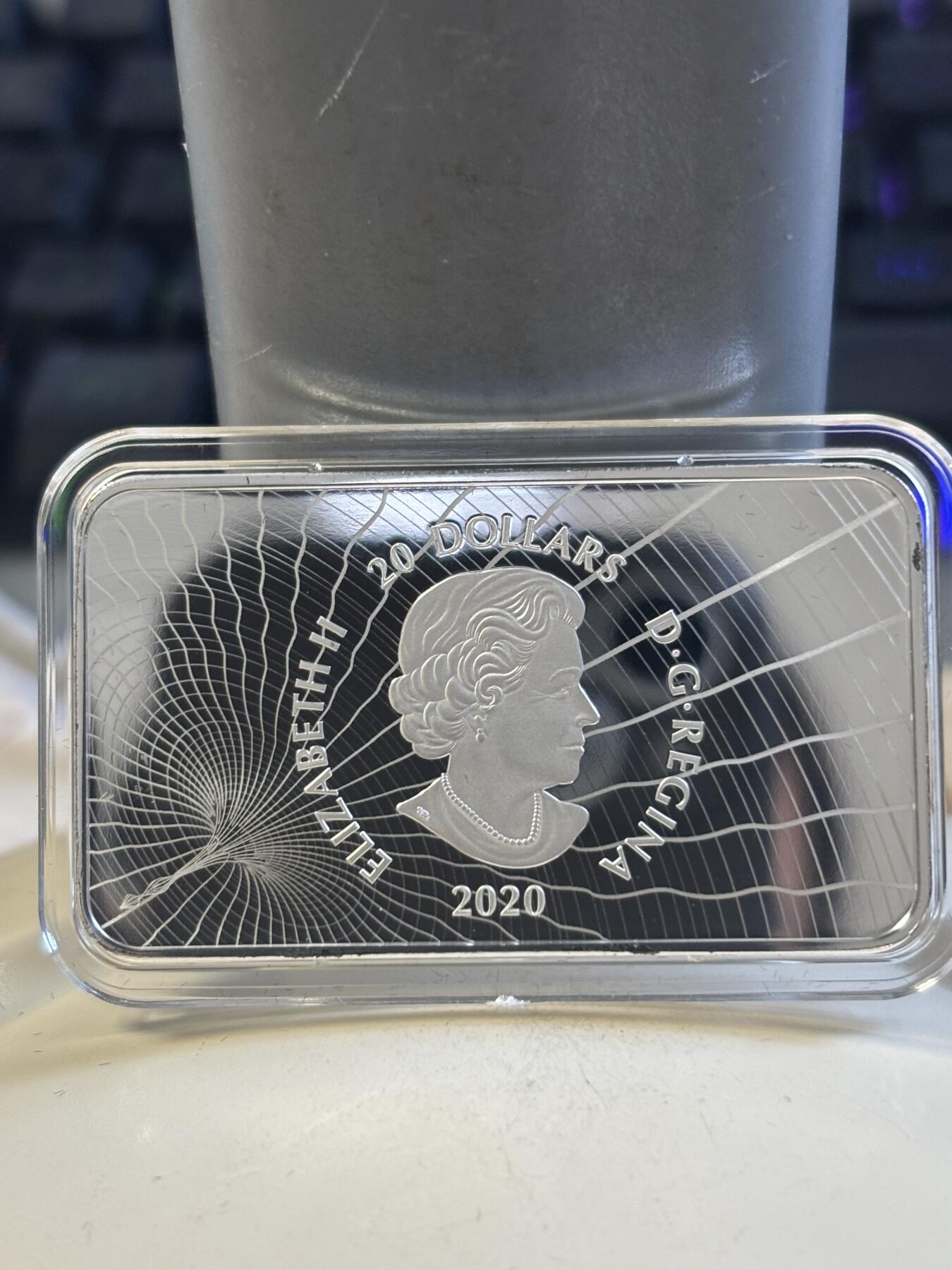 第182期拍卖 加拿大2020年UFO克拉伦维尔事件夜光纪念银币，9999银，31.56克发行5000枚