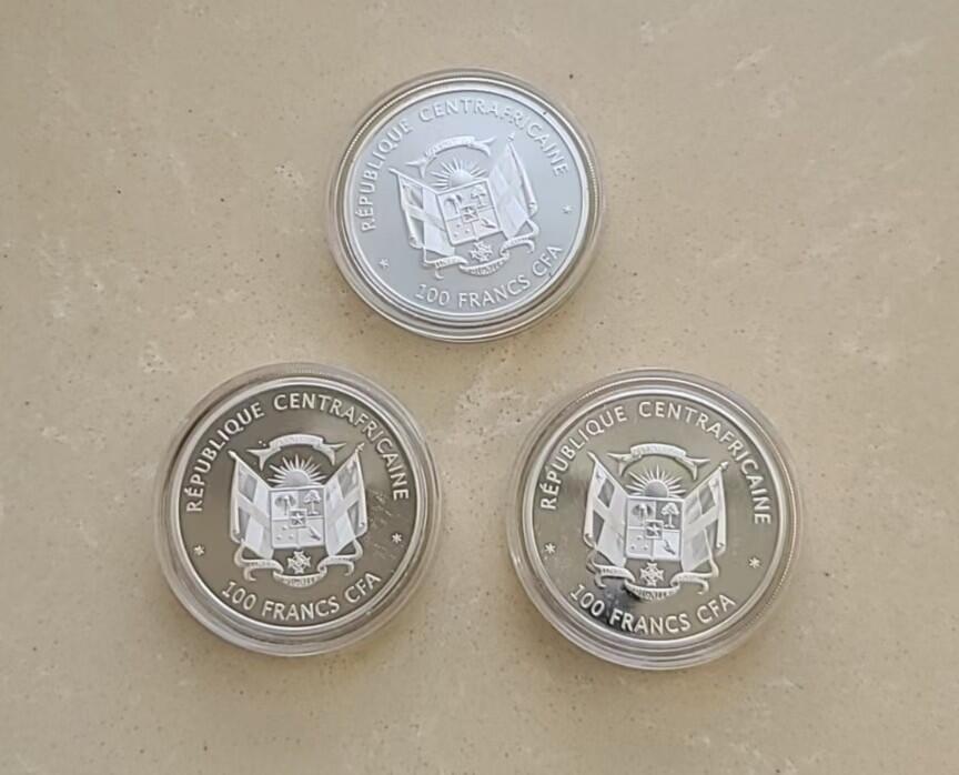 ❤️【币观天下】❤️ 第331期钱币拍卖- 2025.11.21周五晚上6点半场-长期征集拍品 中非2015年WWF动物世界镀银纪念币三枚