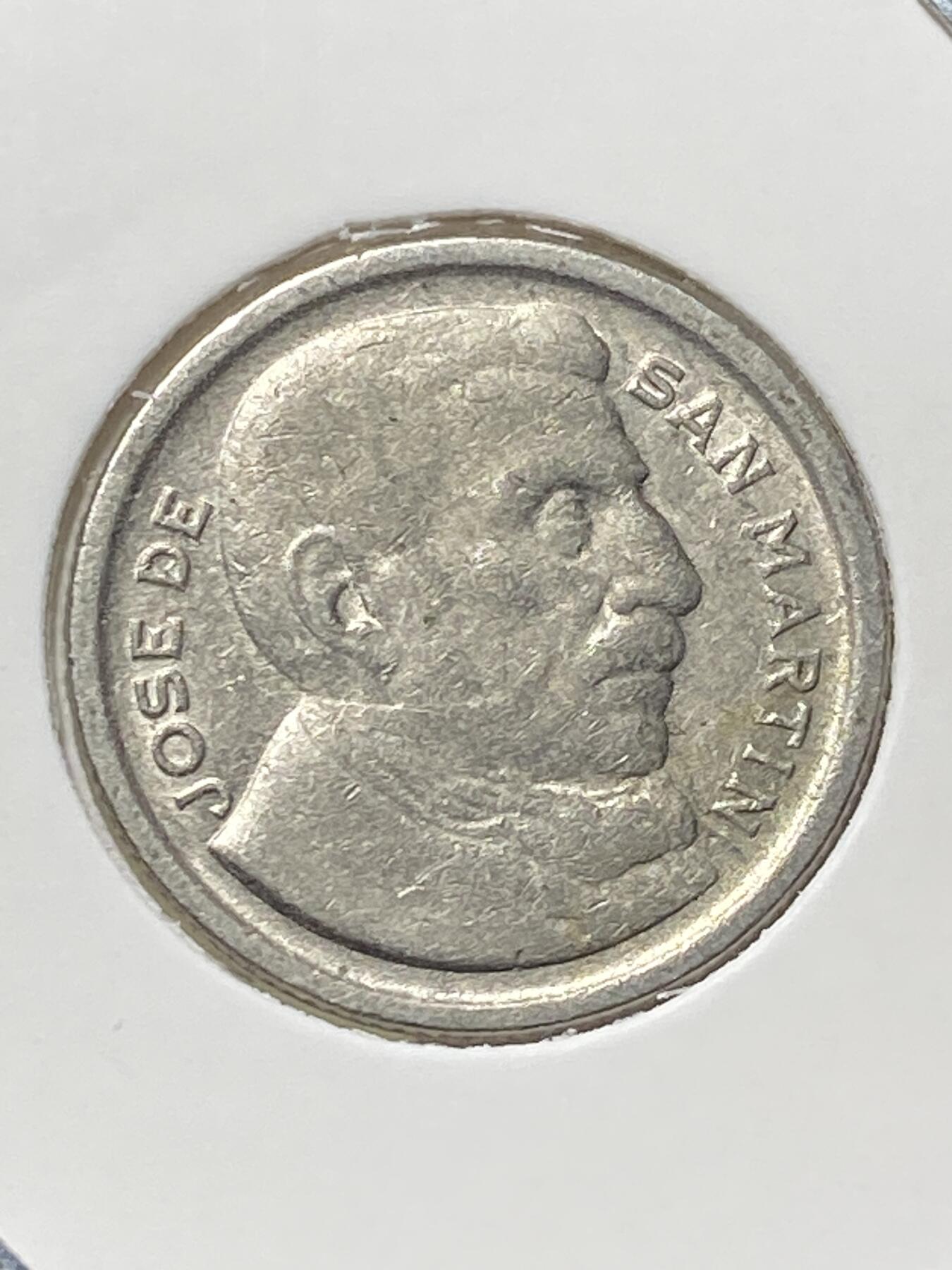 2025年第一百三十一场(总第一百五十七场）外国好品纸夹散币场(免佣金) 阿根廷🇦🇷1952年5分(圣马丁头像第一版，仅发行3年，齿边无磁版)