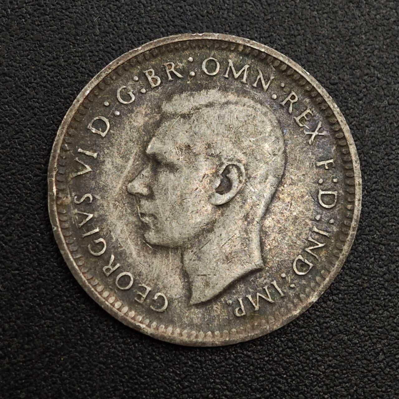 【淘币小摊】实时拍第八百零一拍   散币场   满百包邮可预留二周 每周一统一发货   澳大利亚1944年乔治六世3便士银币