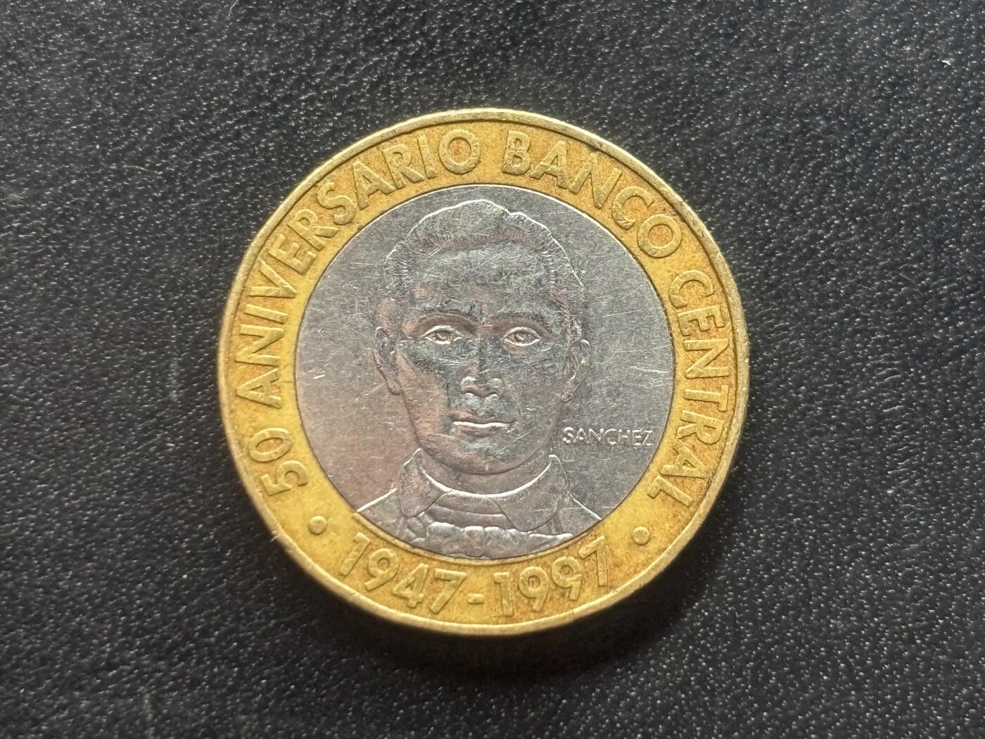 邮泉阁限时拍卖第三十六场 美洲硬币专场（硬币在国外。请付邮费6元。） 多米尼加1997年5比索纪念币