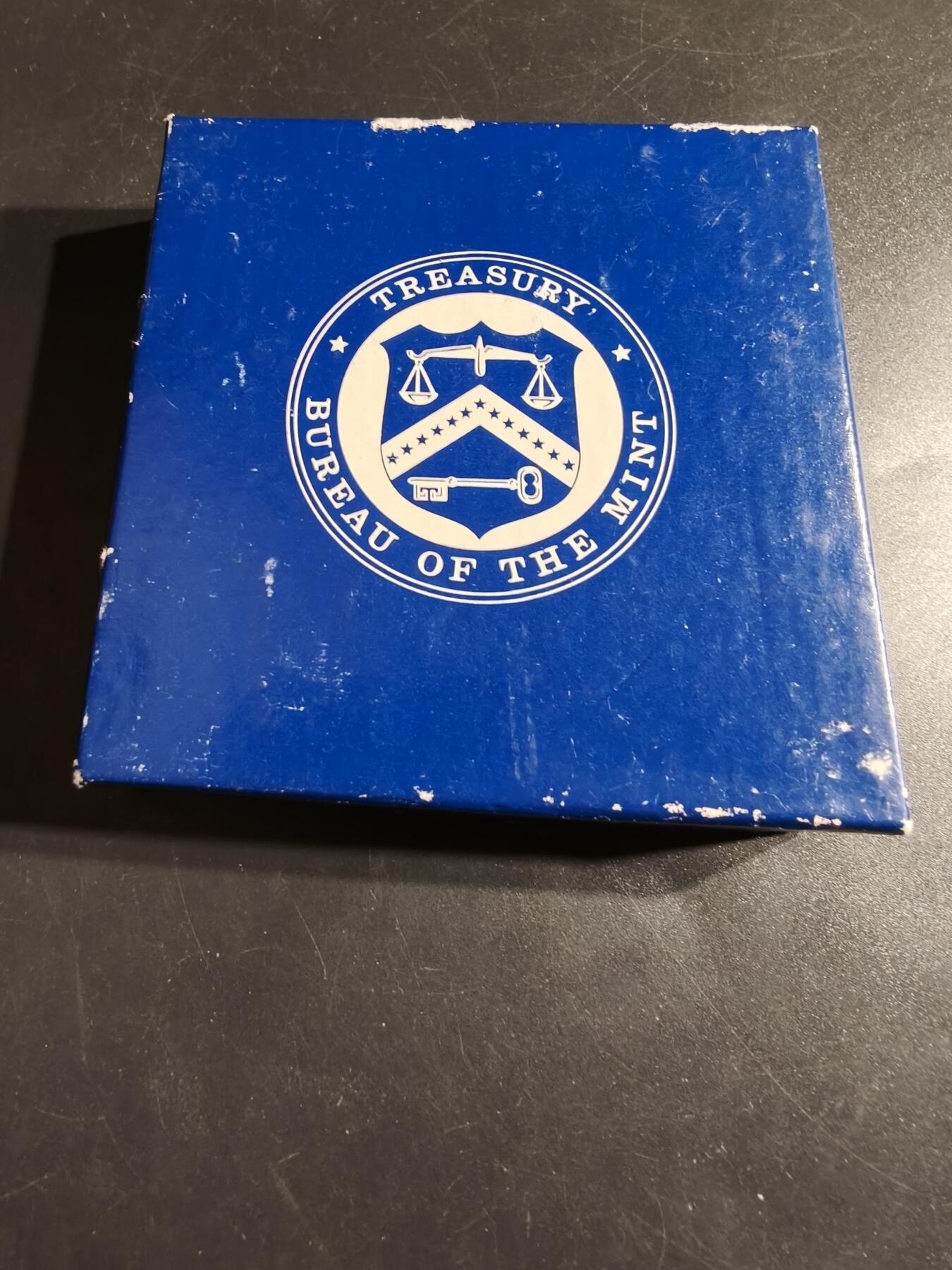 老王徽章第164期  美国铸币局理查德•尼克松总统大铜章     原盒      直径76mm.    重量240g