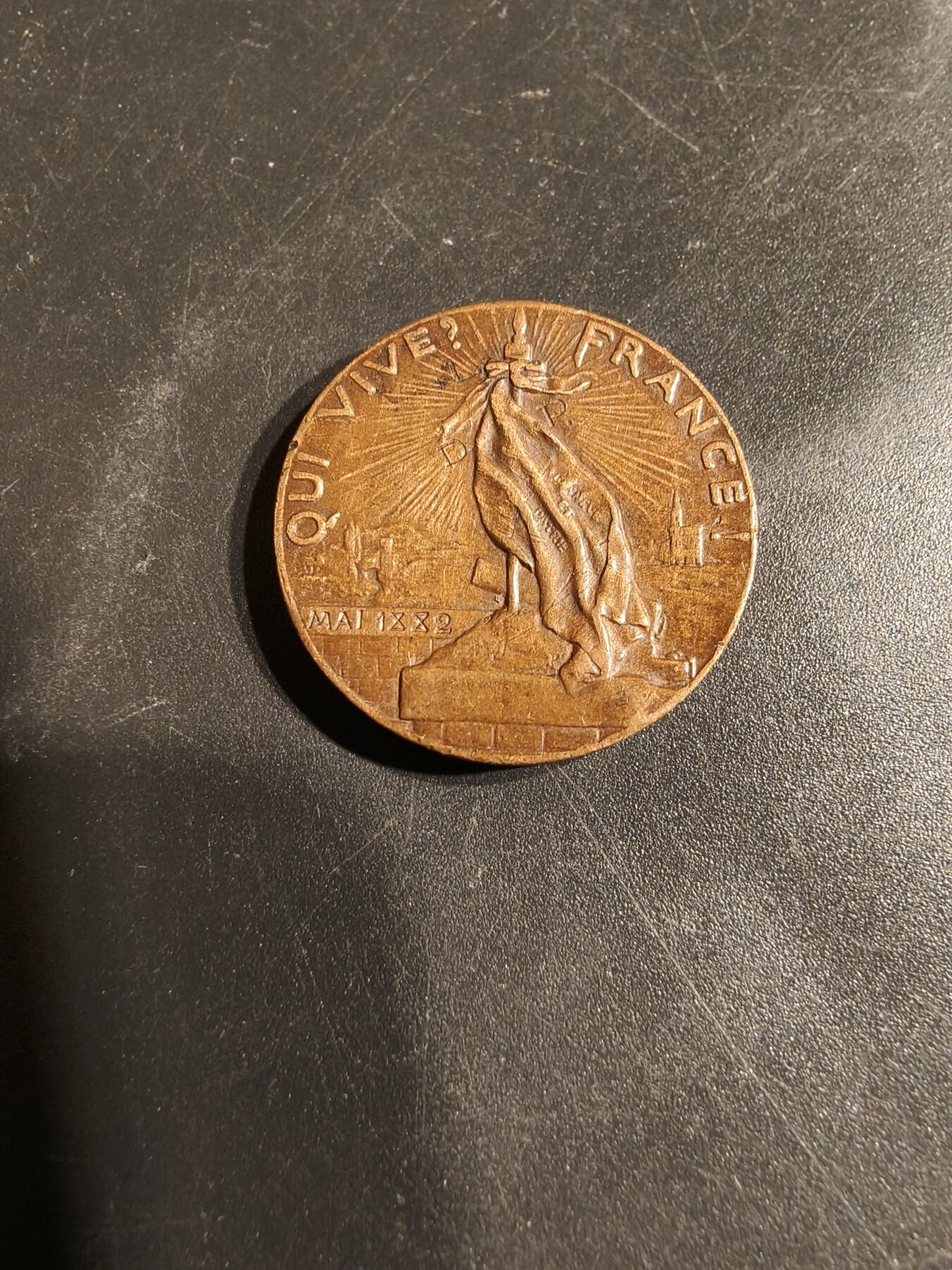 老王徽章第164期  法国“爱国者联盟”大铜章     亨利杜布瓦名作     玛丽安娜      直径23mm.     重量8.1g