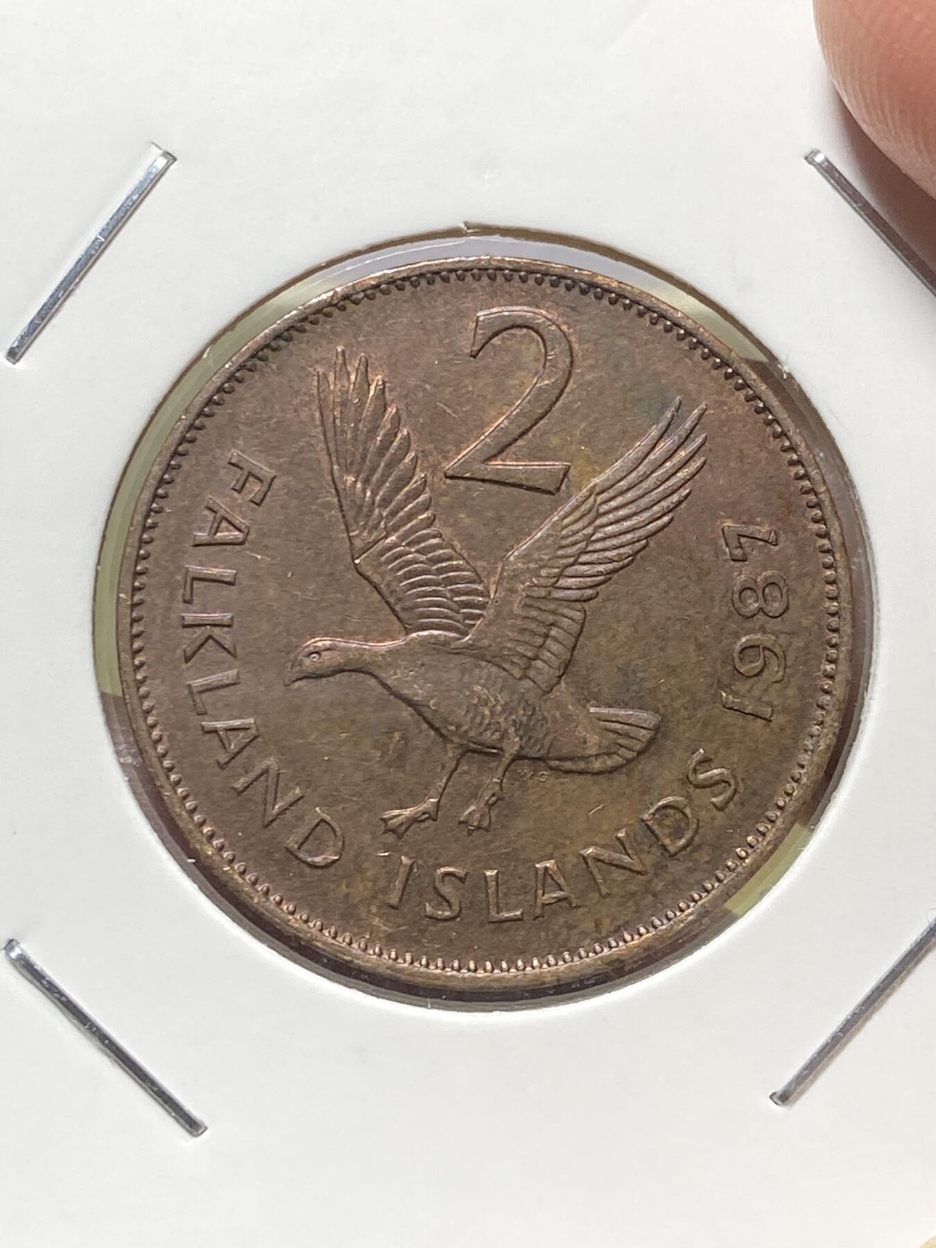 2025年第一百三十一场(总第一百五十七场）外国好品纸夹散币场(免佣金) 英属福克兰群岛🇫🇰1987年2便士(伊丽莎白二世中年花冠第一版，青铜材质无磁版)