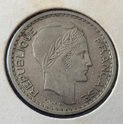 外国优质老铜币银币，周六九点倒数截拍，满百包邮，可寄存半年，喜欢朋友微信扫描二维码可直接参拍 - 欧洲老藏家纸夹-法国1947年和平女神10法郎