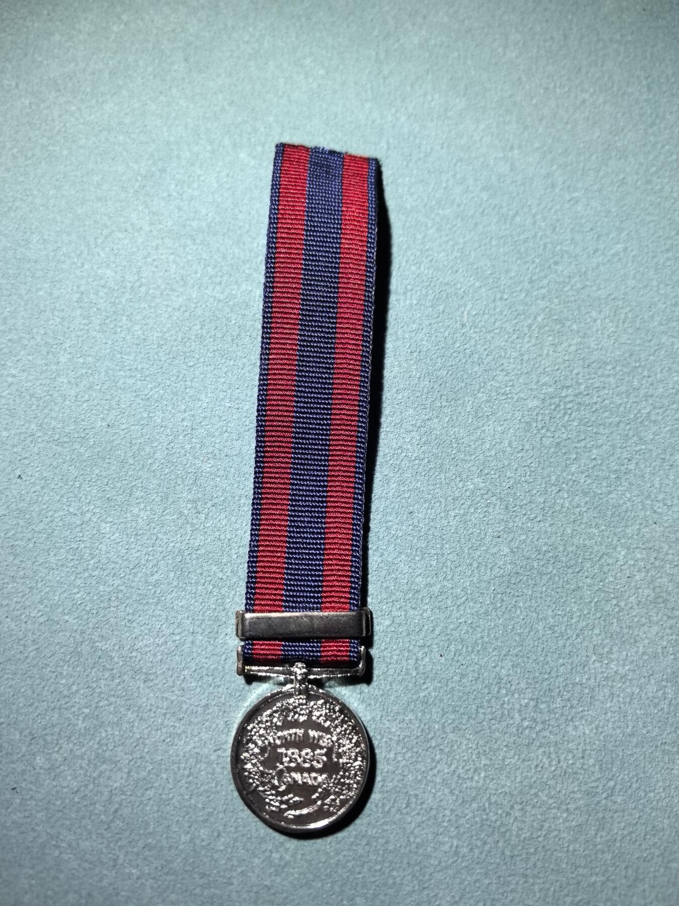 盛世勋华——号角文化勋章邮票专场拍卖第288期 英国西北加拿大奖章迷你章 带Saskatchewan铭条 极为少见的品种