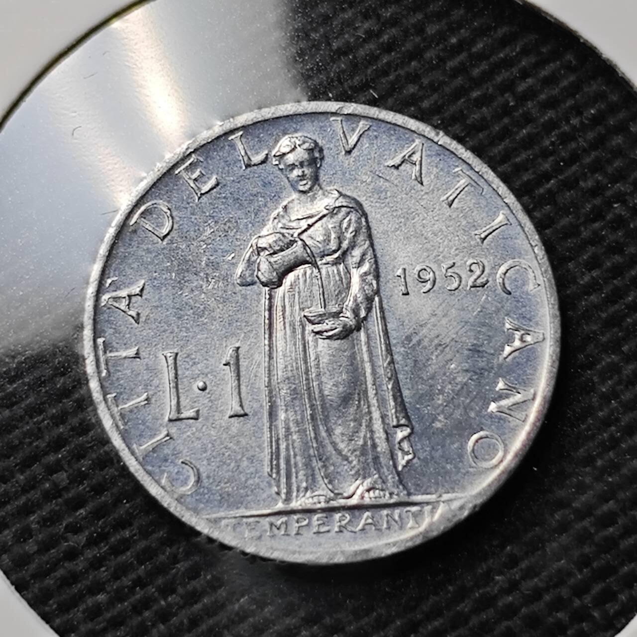 KK钱币收藏小铺  第374场  2月预留时间 周末发货  1952梵蒂冈1里拉