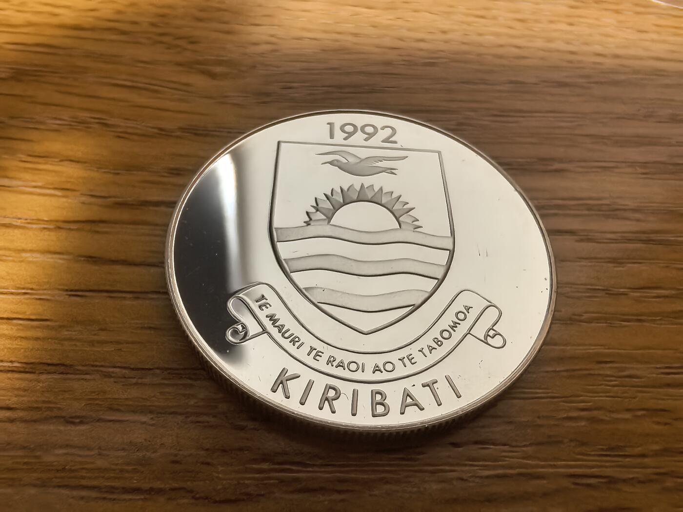 长老汇蛇年精选第七十五场拍卖 1992基里巴斯巴塞罗那奥运会帆船20元精制银币，1盎司925银