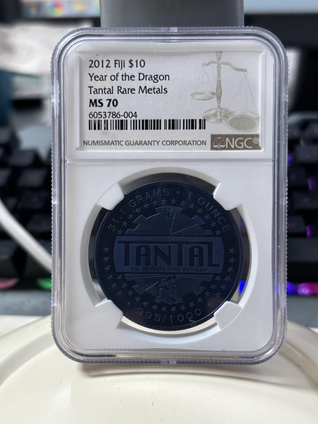 第182期拍卖 斐济2012年蓝色生肖龙1盎司钽金属纪念币NGC-PF70，995钽，发行1000枚