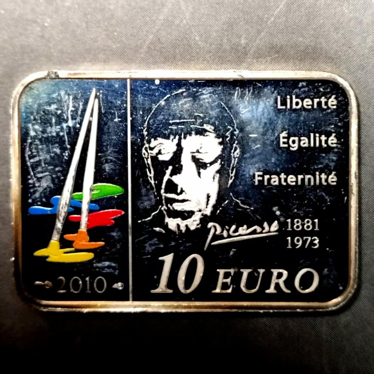 长老汇蛇年精选第七十六场拍卖 2010法国画家毕加索10欧元长方形彩色精制纪念银币，品相如图 