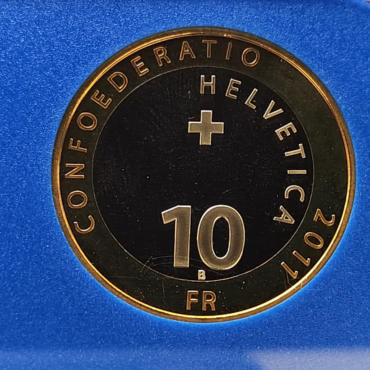 【全场包邮】纯粹捡漏拍479场（免费代拍第16场） 【少见】瑞士2011年蓝盒官方精制套币-含10法郎伯尔尼洋葱市场精制双色纪念币-量4000