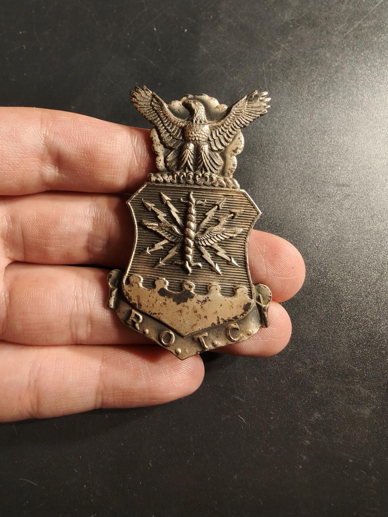 老王徽章第164期  美国预备军官团大檐帽帽徽