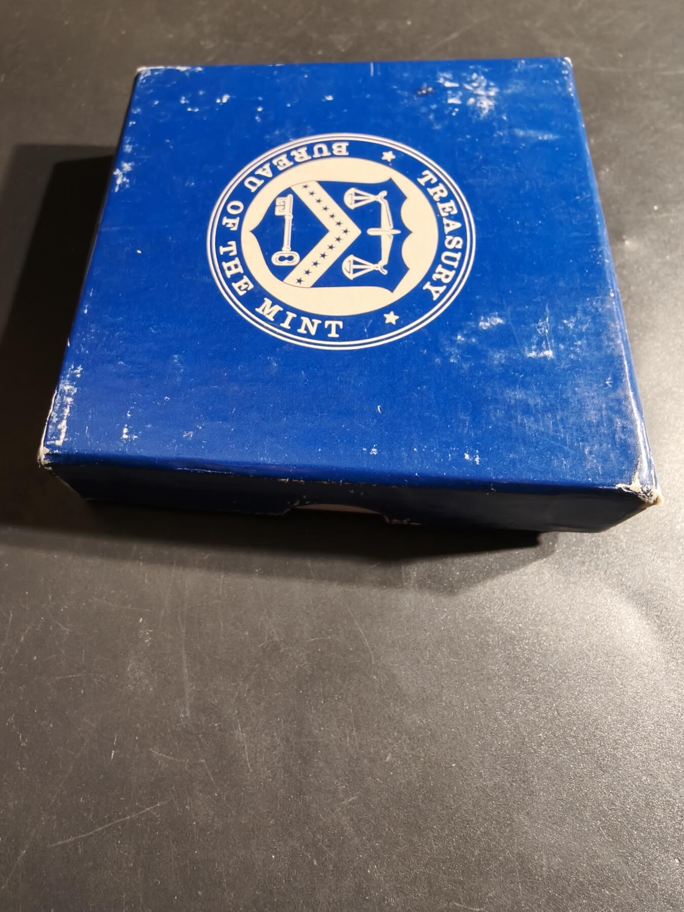 老王徽章第164期  美国铸币局杰拉尔德•福特总统大铜章 原盒带证书  直径76mm. 重量224.9g