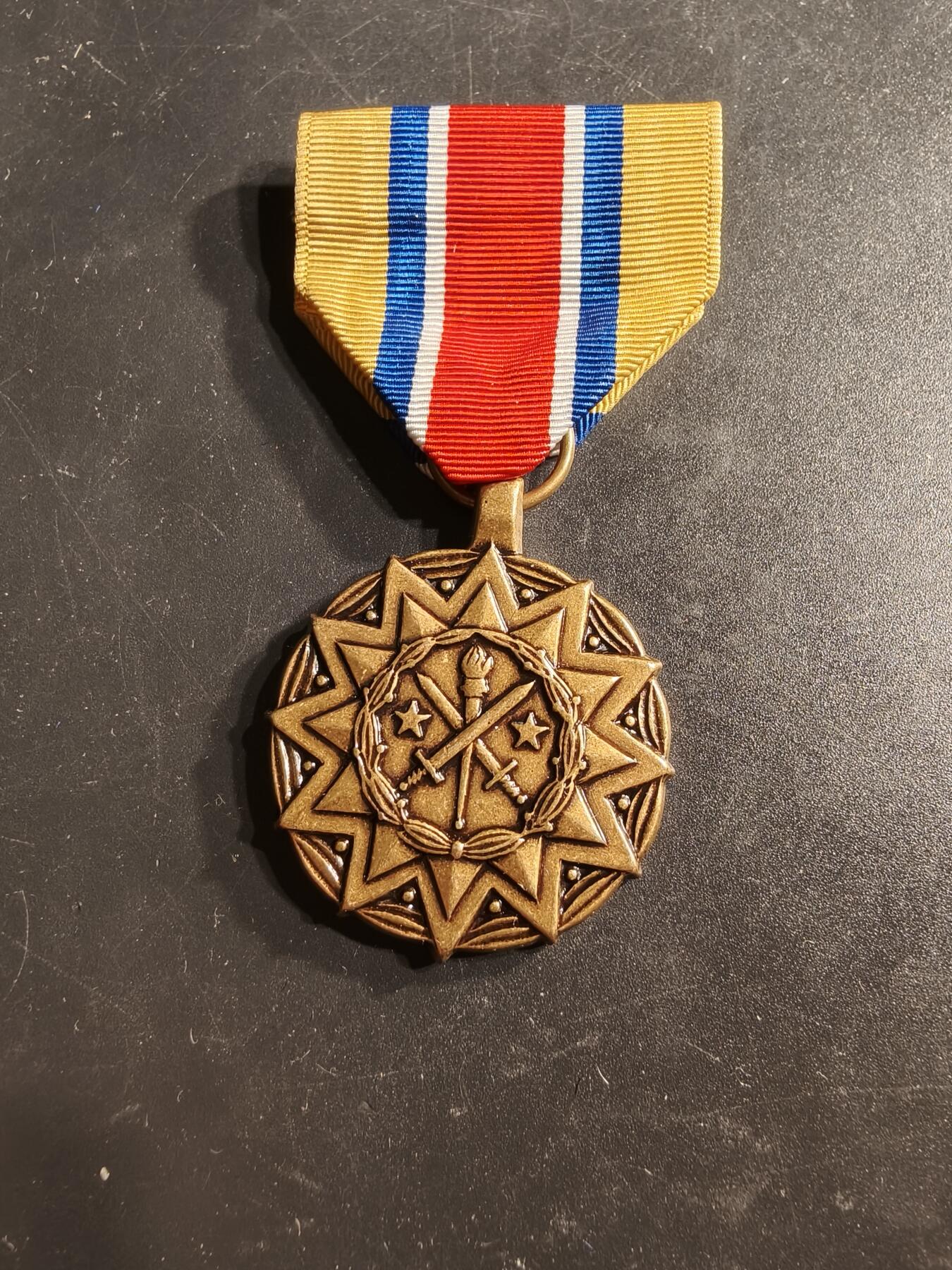 老王徽章第164期  美国路上国民卫队成就奖章