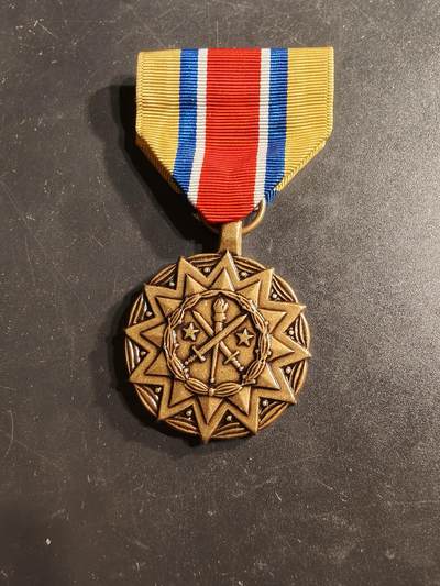 老王徽章第164期 -  美国路上国民卫队成就奖章