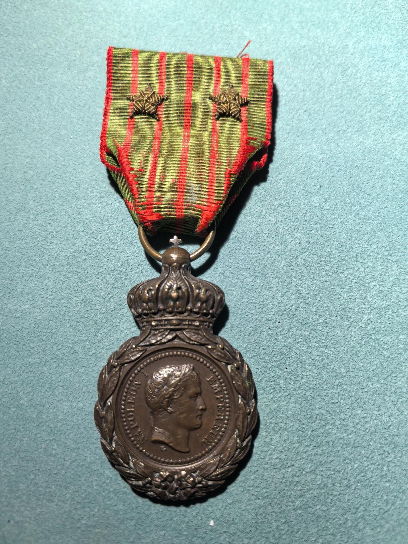 盛世勋华——号角文化勋章邮票专场拍卖第288期 法国圣海伦娜奖章 稀少带两次嘉奖 1857年拿破仑三世设立，授予1789-1815年间参加拿破仑战争并且幸存的老兵 