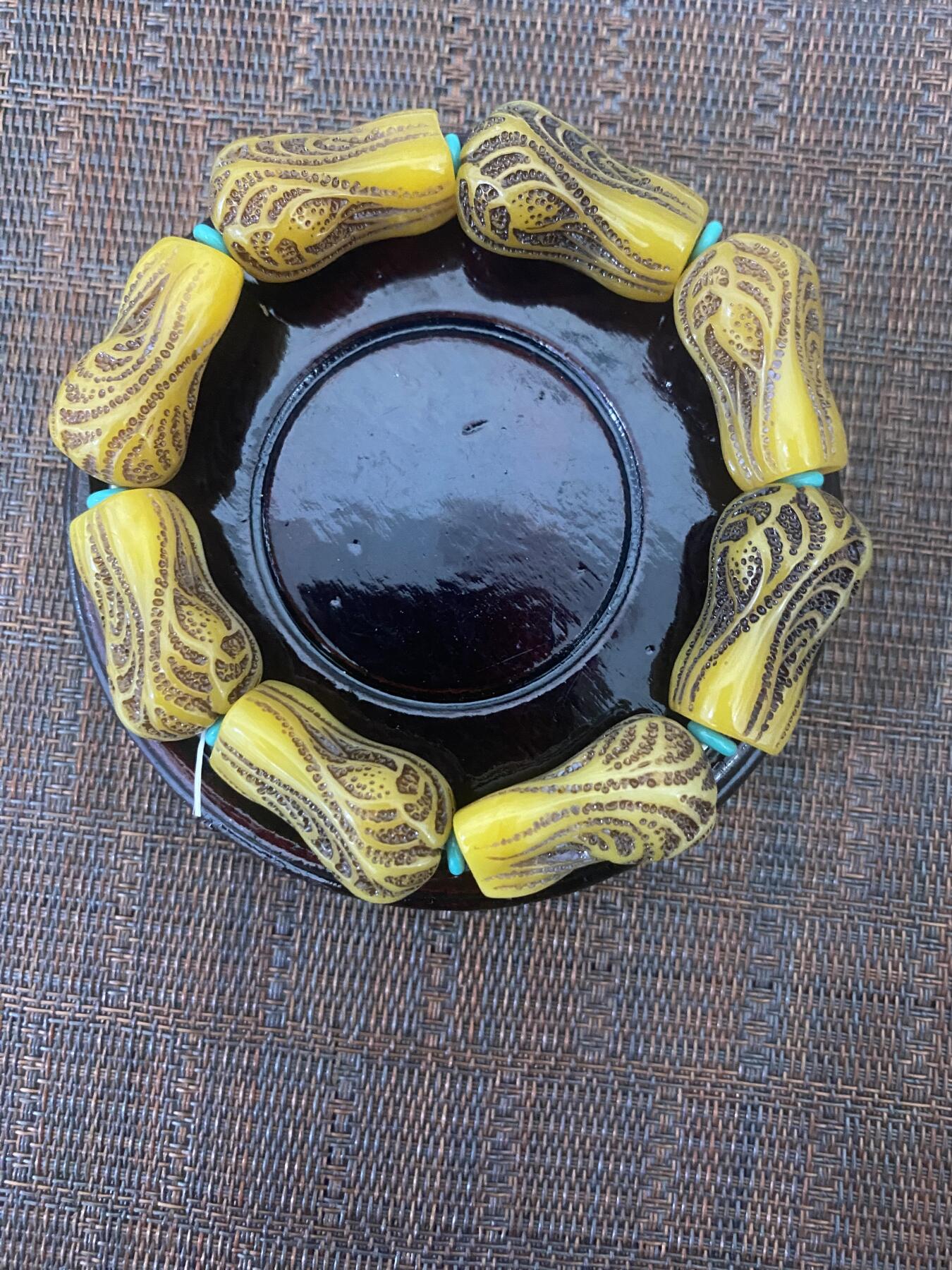 江南站杂项场 蜜腊白菜精美手串