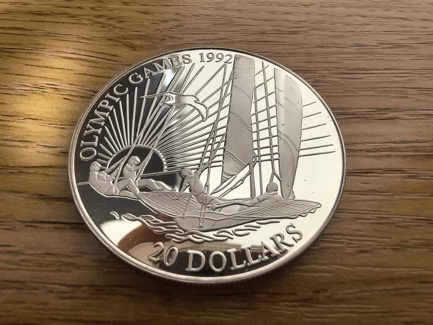 长老汇蛇年精选第七十五场拍卖 1992基里巴斯巴塞罗那奥运会帆船20元精制银币，1盎司925银