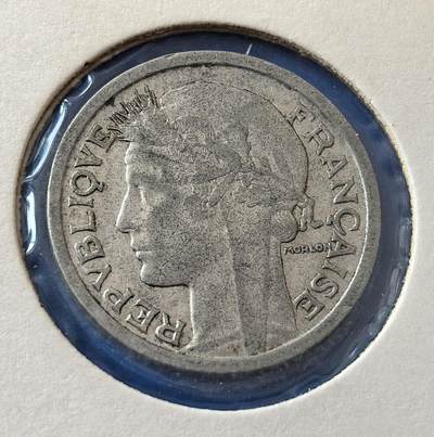 外国优质老铜币银币，周六九点倒数截拍，满百包邮，可寄存半年，喜欢朋友微信扫描二维码可直接参拍 - 欧洲老藏家纸夹-法国1947年丰锐角版1法郎铝币