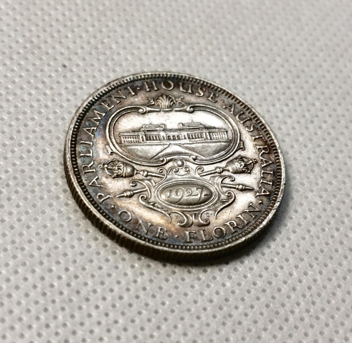 甄臻铺-世界币章拍卖（第40期）送拍享返佣金等优惠多多 澳大利亚1927年国会大厦1佛罗林银币