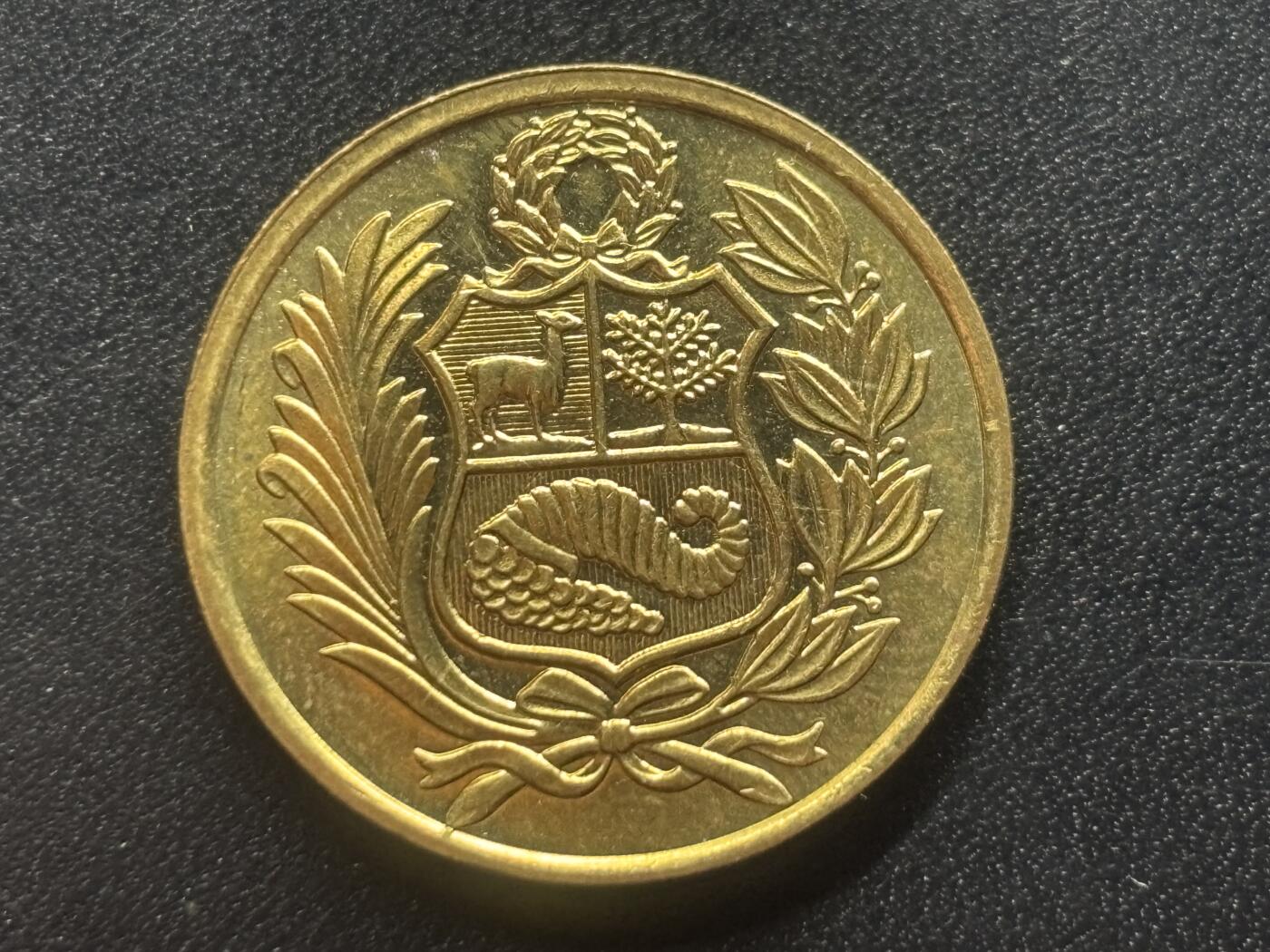 邮泉阁限时拍卖第三十六场 美洲硬币专场（硬币在国外。请付邮费6元。） 秘鲁1982年50索尔