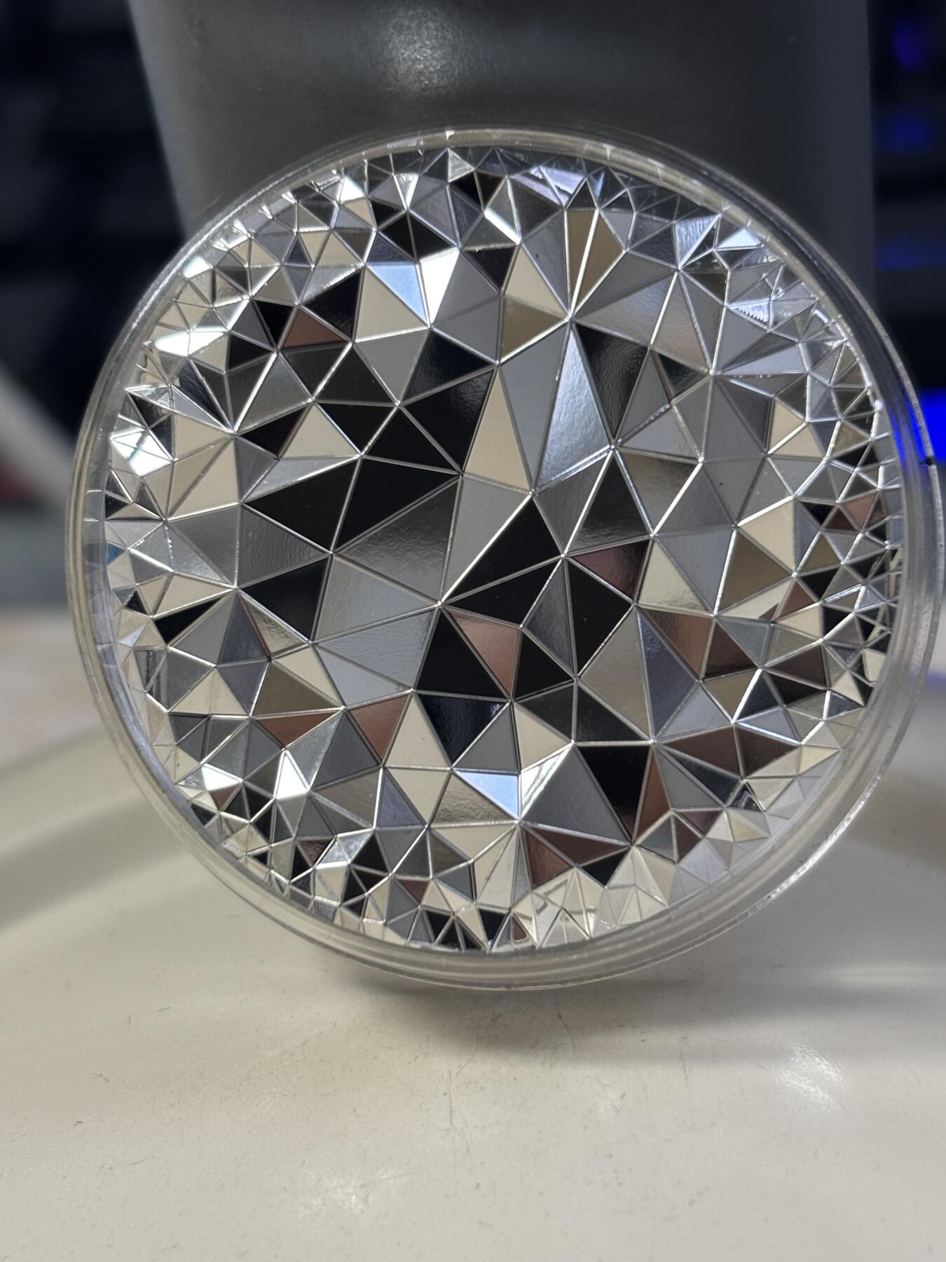 第182期拍卖 库克群岛2022年超高浮雕岩石2盎司纪念银币，999银，发行量1777枚