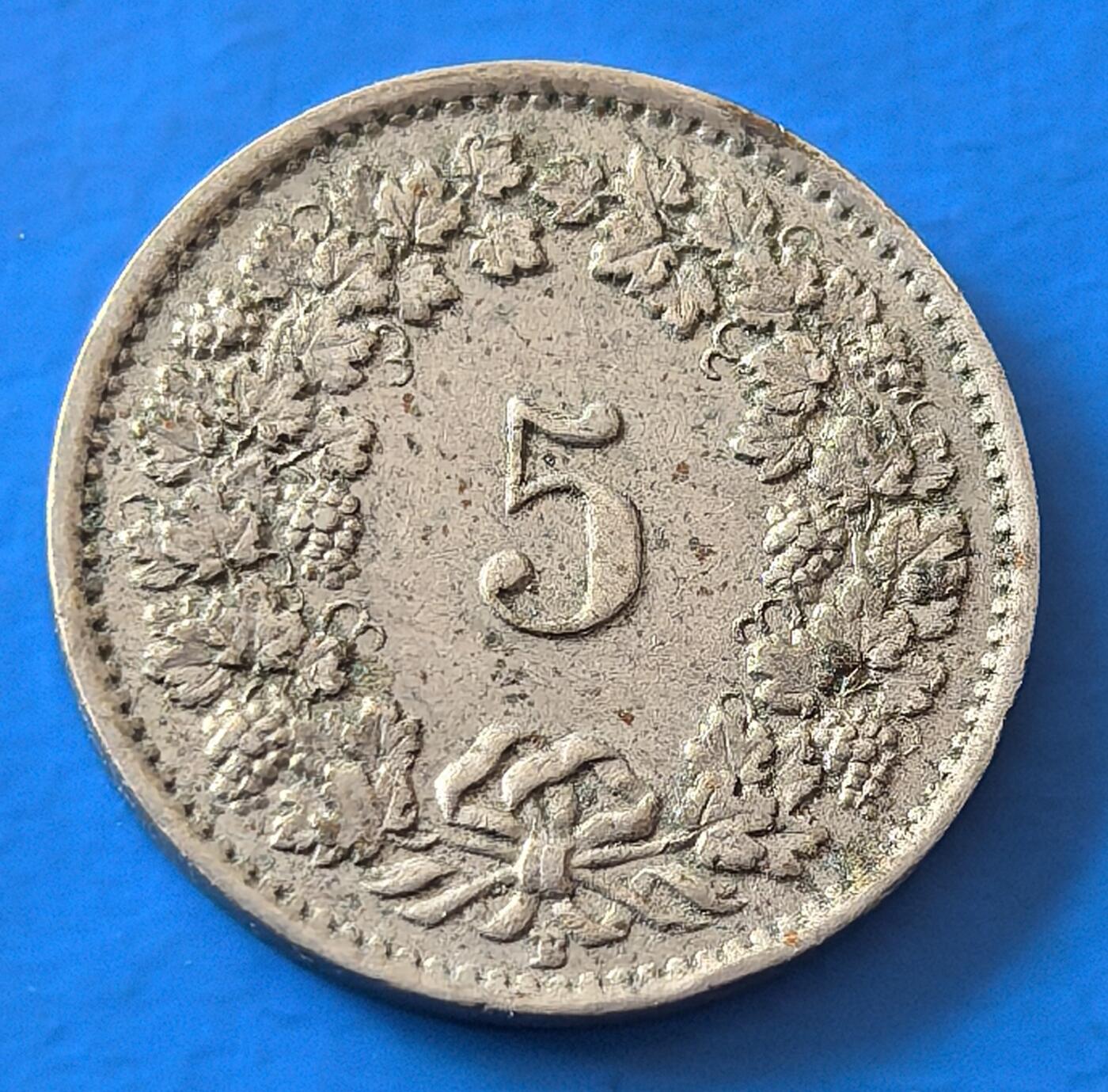 外国优质老铜币银币，周六九点倒数截拍，满百包邮，可寄存半年，喜欢朋友微信扫描二维码可直接参拍 瑞士1944年5分