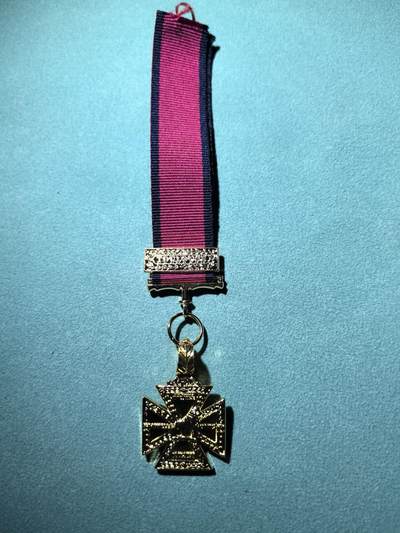 盛世勋华——号角文化勋章邮票专场拍卖第288期 - 英国陆军金质十字奖章迷你章 极为罕见 原章是英国章最贵的几款之一