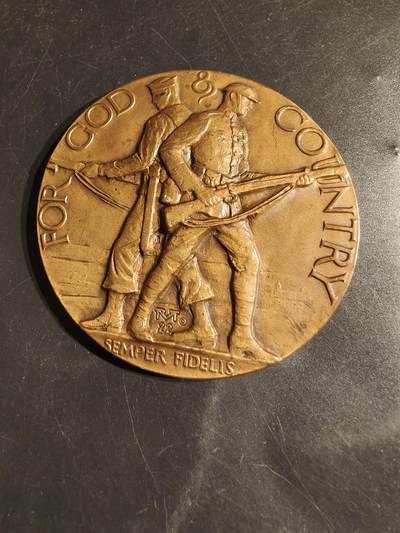 老王徽章第164期 -  美国一战老兵协会大铜章     直径76mm.    重量168.5g.    高浮雕