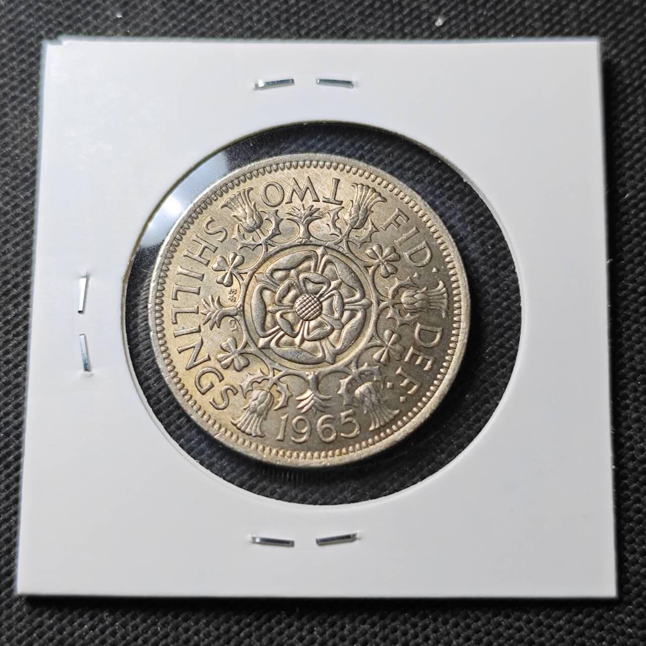 KK钱币收藏小铺  第374场  2月预留时间 周末发货  1965英国女王2先令 好品